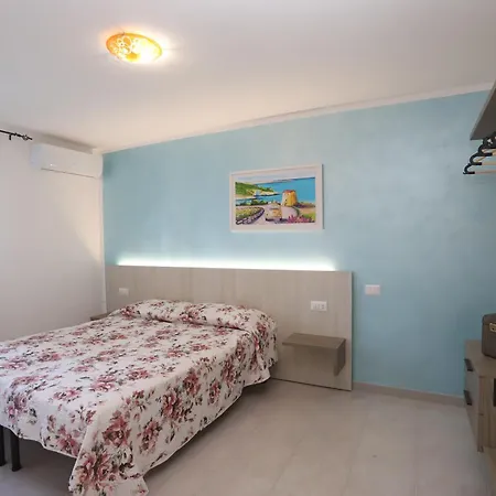 Hibiscus Apartment *